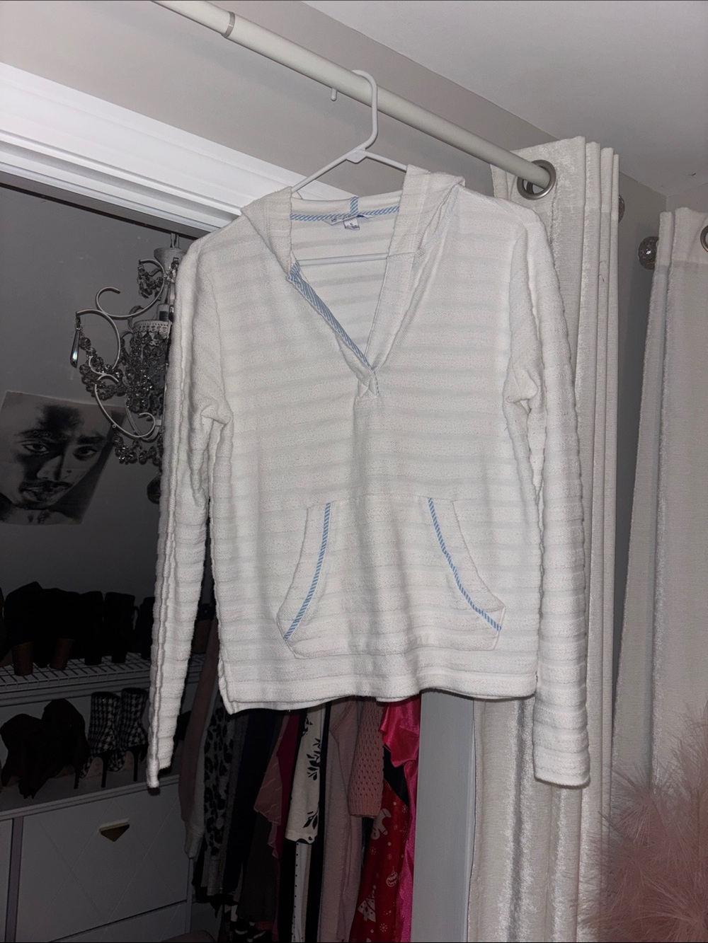 Southern Tide White Hooded Pullover with Light Blue Trim Stitching